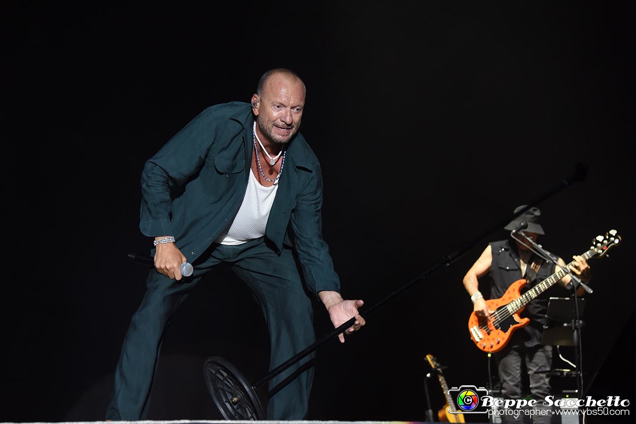 VBS_0868 - Concerto Biagio Antonacci - Palco Centrale Tour 2023.jpg